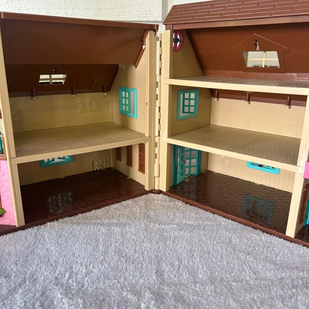 Lil Woodzeez Honeysuckle Hillside Cottage Dollhouse Pink Teal Foldable Playhouse